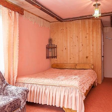 Schedryk Hotel Mykulychyn Buitenkant foto