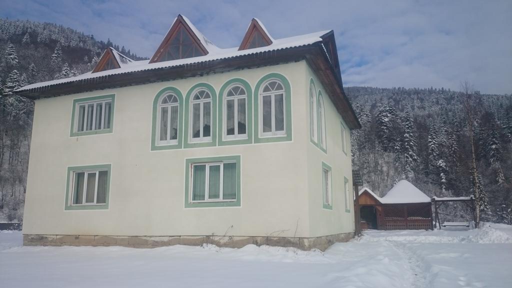 Schedryk Hotel Mykulychyn Buitenkant foto