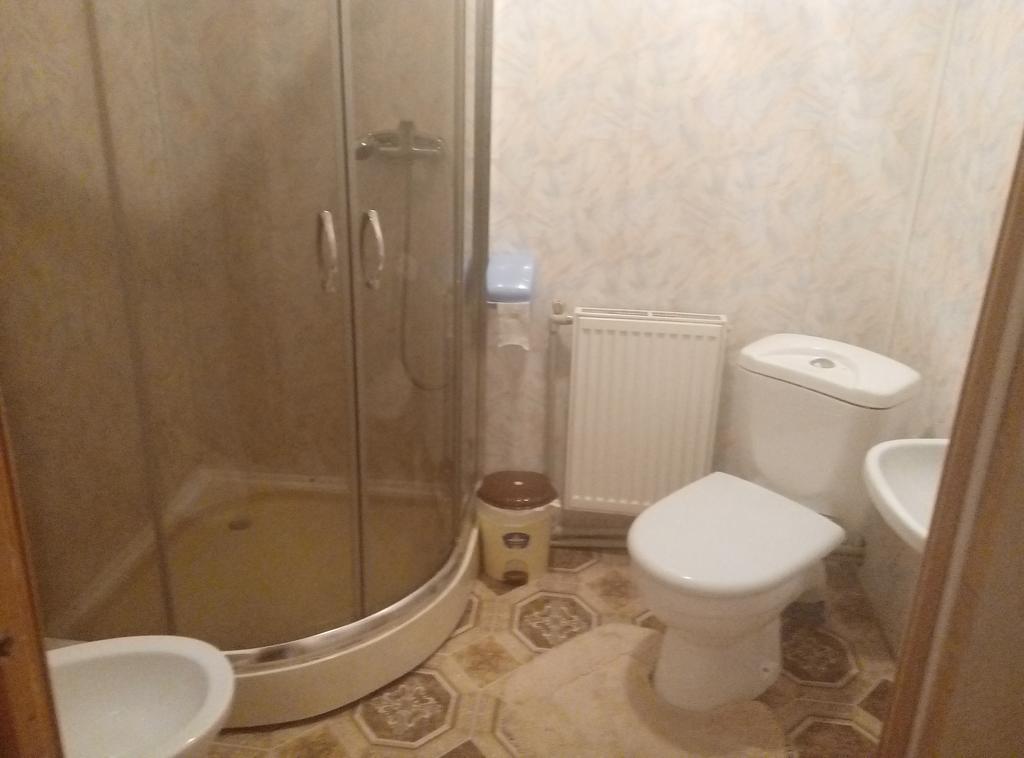 Schedryk Hotel Mykulychyn Buitenkant foto